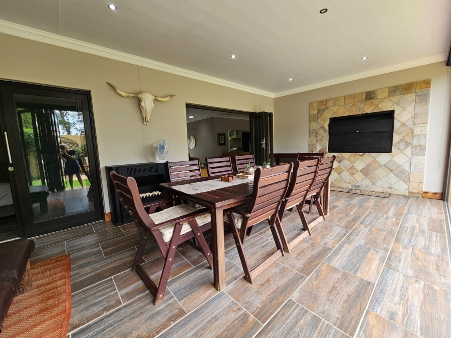 5 Bedroom Property for Sale in Jim Fouchepark Free State